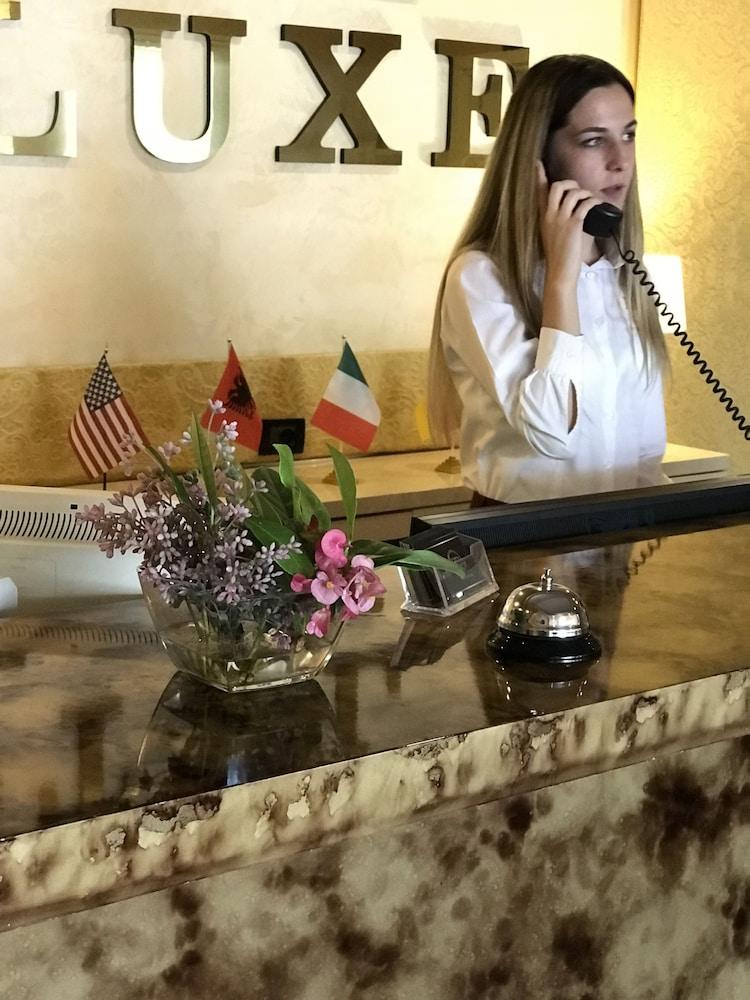 Hotel Deluxe Tirana