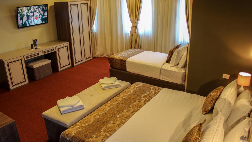 Hotel Deluxe Tirana